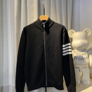 货号：T102 #thom browne# 汤姆·布朗logo提花针织工艺 码数：XS - L 颜色：黑色